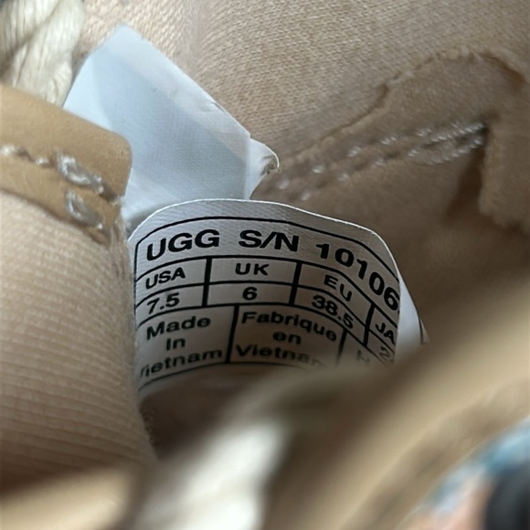 UGG Striped Pastel Knit Espadrille Sneakers Bohemian Lace Up Shoe Women size 7.5 - Picture 2 of 16